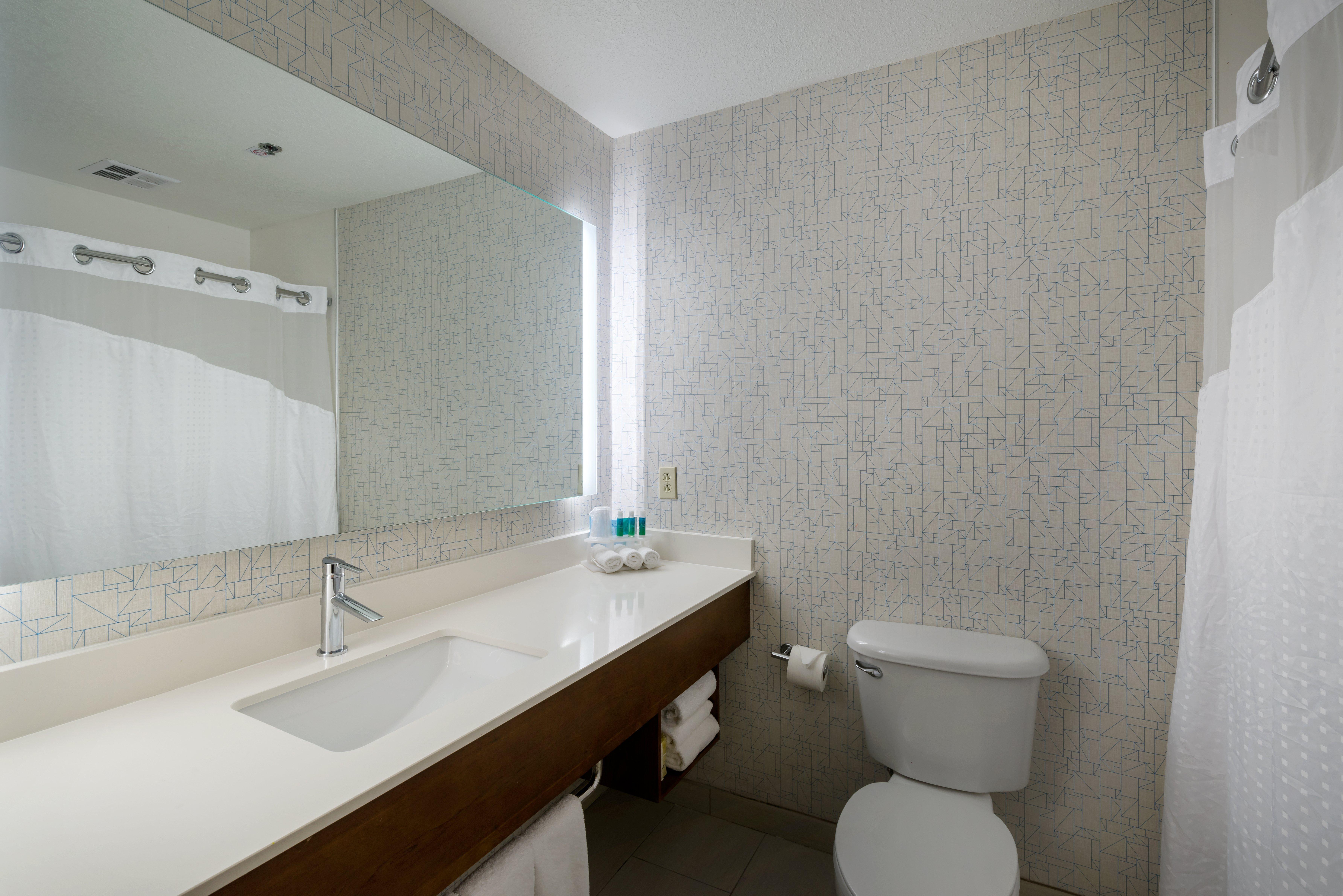 Holiday Inn Express Lawrence By Ihg Buitenkant foto