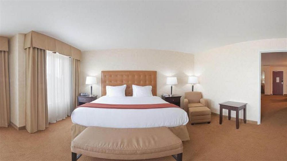 Holiday Inn Express Lawrence By Ihg Buitenkant foto