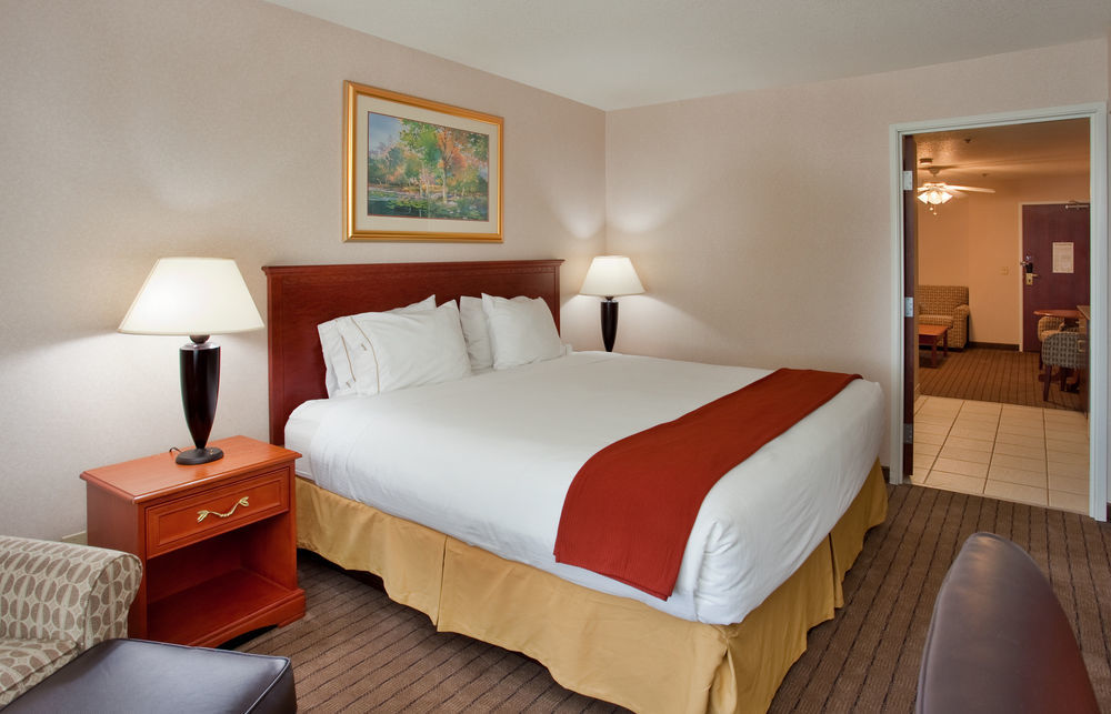Holiday Inn Express Lawrence By Ihg Buitenkant foto